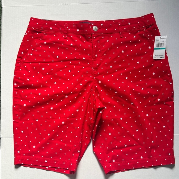 Gloria Vanderbilt Pants - Gloria Vanderbilt Red Star Print Bermuda Shorts—size 18–NWT